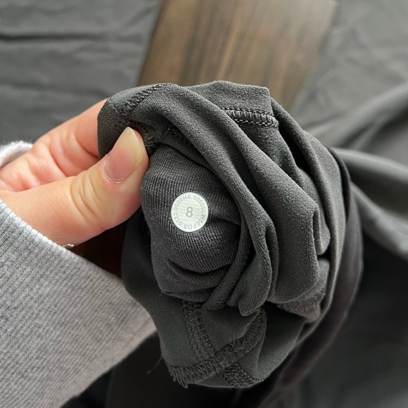 Lululemon Throwback Astro Pant - Graphite Grey / Black - Size 8 - Picture 3 of 6